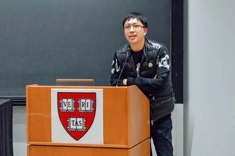 歡娛影視創(chuàng)始人于正現(xiàn)身哈佛論壇探討影視作品的文化使命